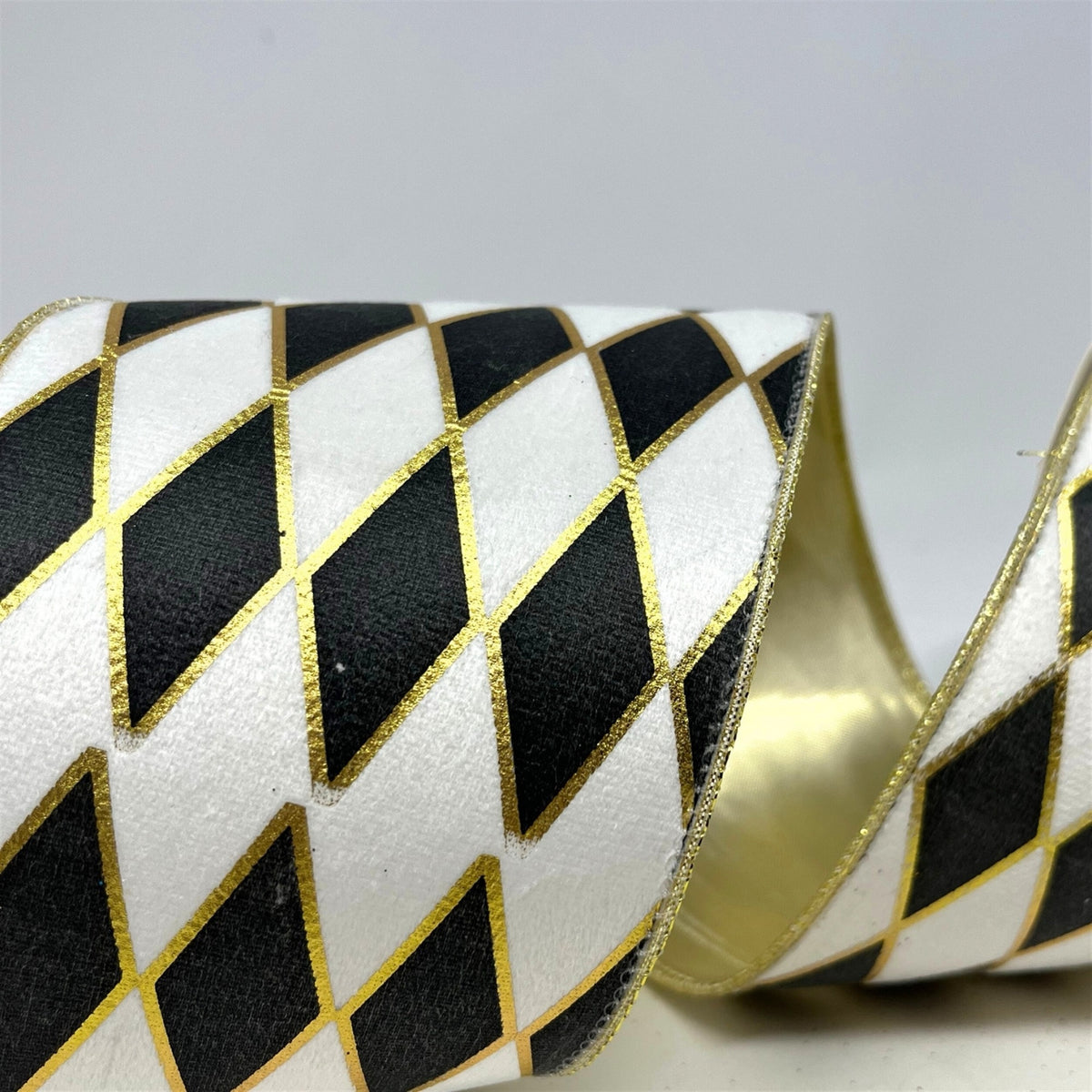 BLACK/WHITE/GOLD DIAMOND RIBBON PLATINUM BACK 4” X 10YD